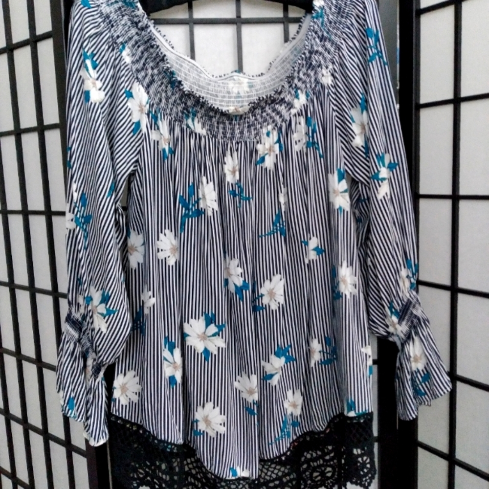 Flirty fun Sunflower blouse